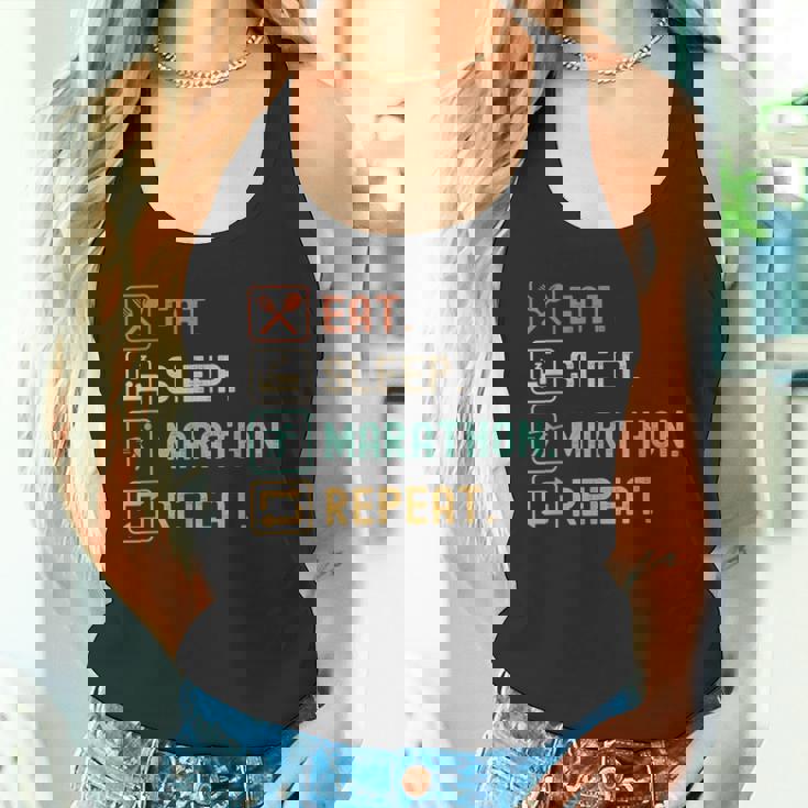 食べる睡眠マラソンリピート面白いマラソンランナー タンクトップ