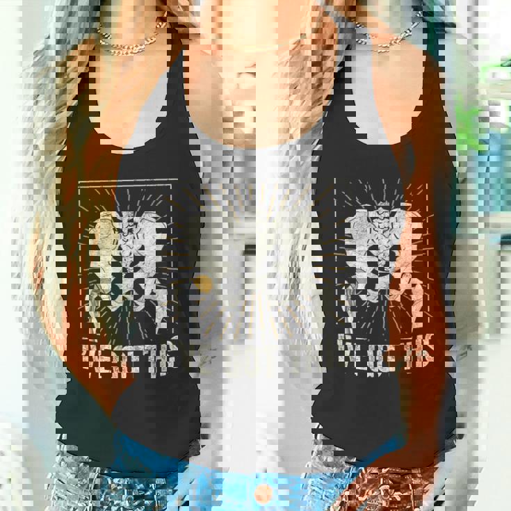 骨折した人工股関節置換手術で回復しました タンクトップ