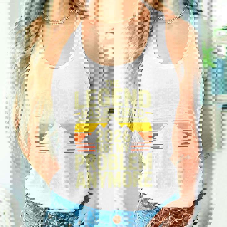 レジェンドが引退した2026年 おかしな退職祝い タンクトップ