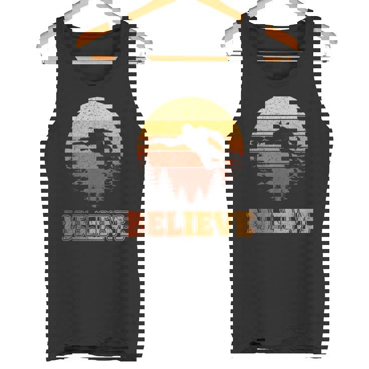 Bigfoot Believe Disc Golf Retro Sunset Vintage Flying Disc Tank Top