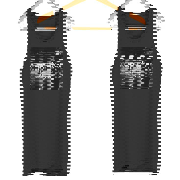 Urban Motion Monochrometreet Photography タンクトップ