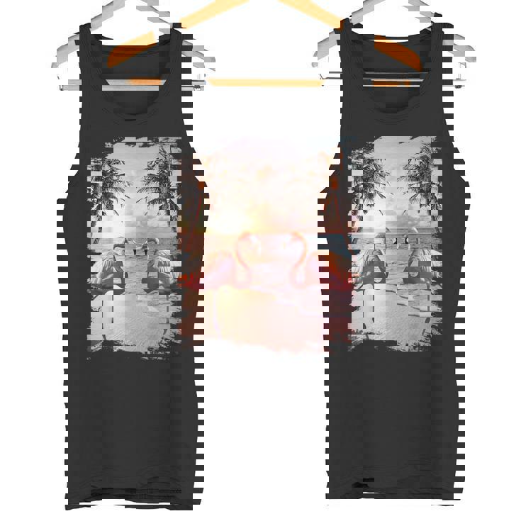 かわいいカラフルなフラミンゴヤシの木 タンクトップ