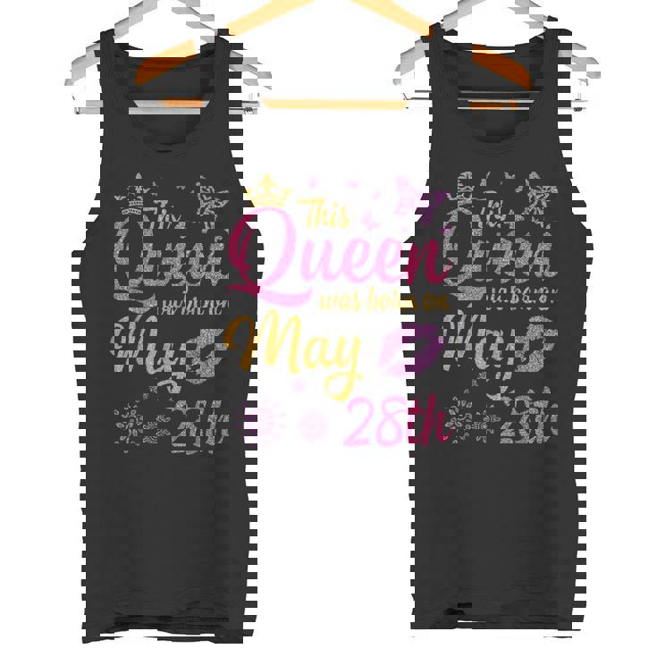 この女王は5月28日に生まれました。お誕生日おめでとうママ、叔母 タンクトップ
