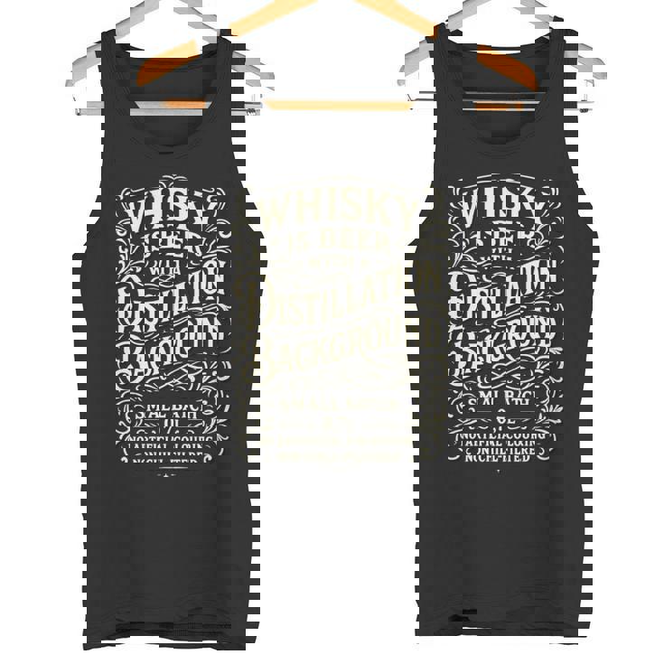ウイスキーはスコッチと言う蒸留の背景を持つビール 長袖tシャツ タンクトップ