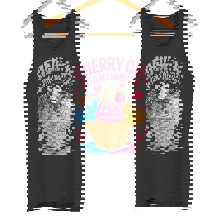 チェリー・オン・ウィズ・マイ・ミニ・ミー・アイスクリーム・ラブ タンクトップ