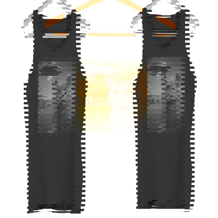 苦悩するブリティッシュショートヘアの猫 Ufo セルフィー 侵略 エイリアン タンクトップ