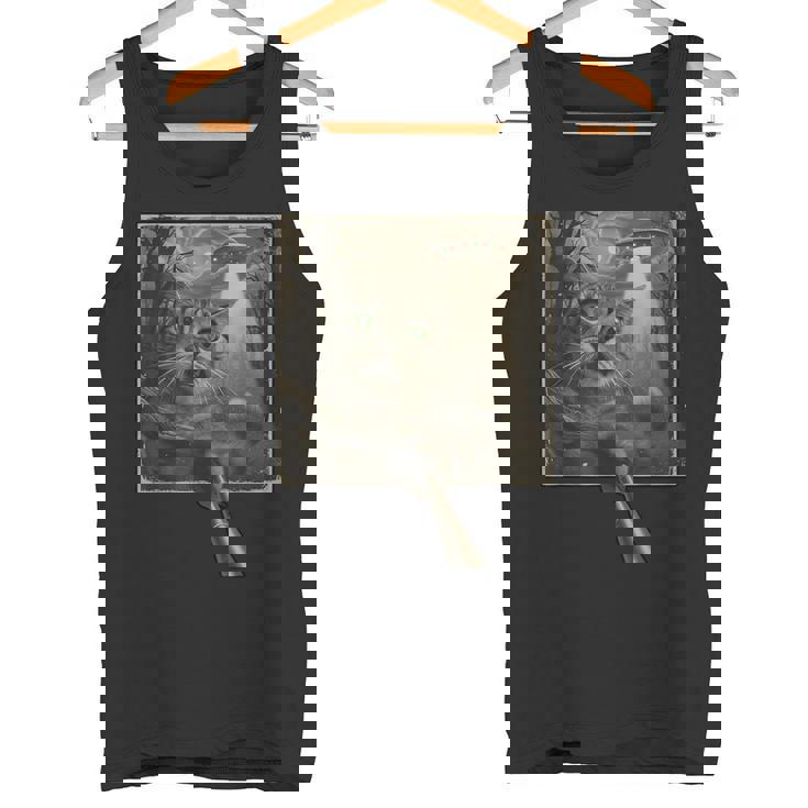 面白いsf自撮り猫とエイリアンビジターの不気味な瞬間。 タンクトップ