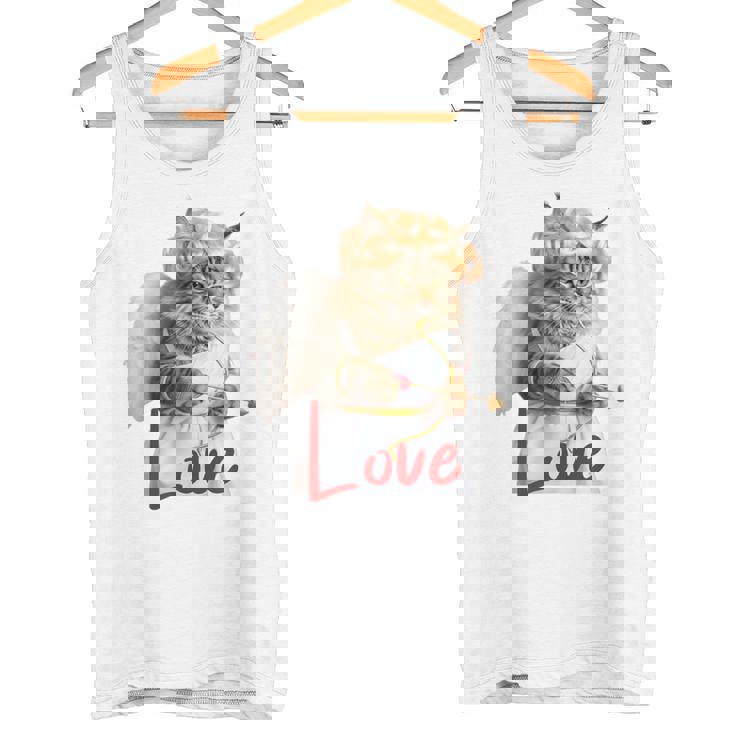 キューピッドコスチュームを着た面白い猫、聖バレンタインの猫の自撮り。 タンクトップ