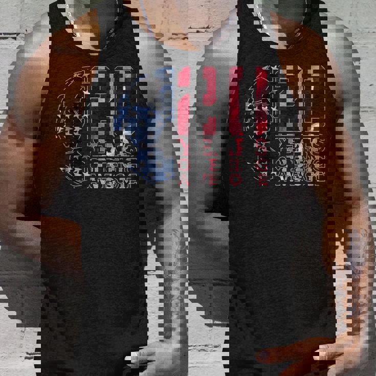 20 Years Of Being Awesome サッカー サッカー 20歳 誕生日 タンクトップ 彼への贈り物