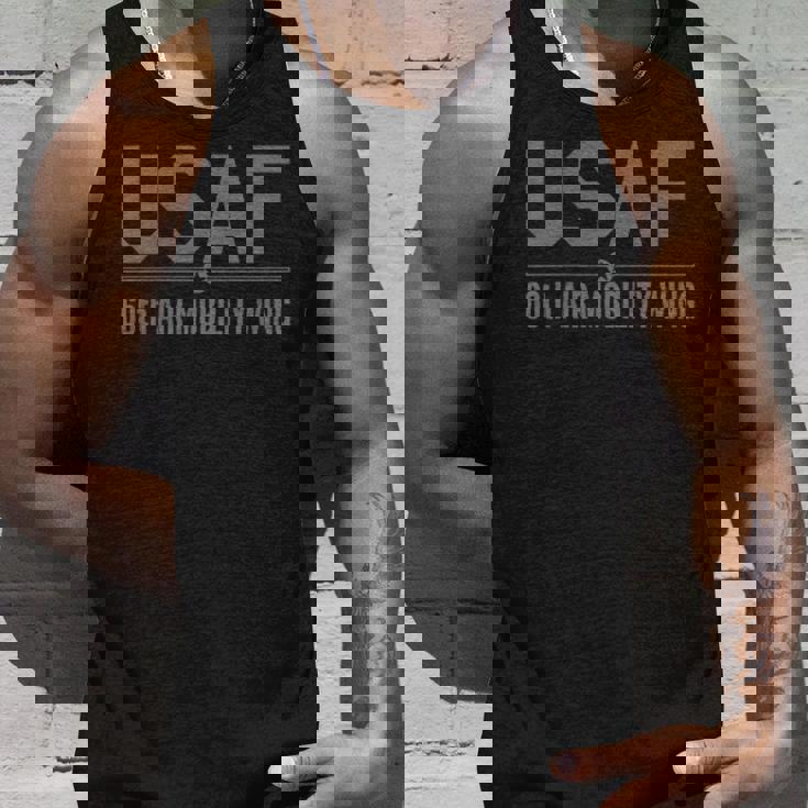 60Th Air Mobility Wing Travis 空軍基地 60Amw タンクトップ 彼への贈り物