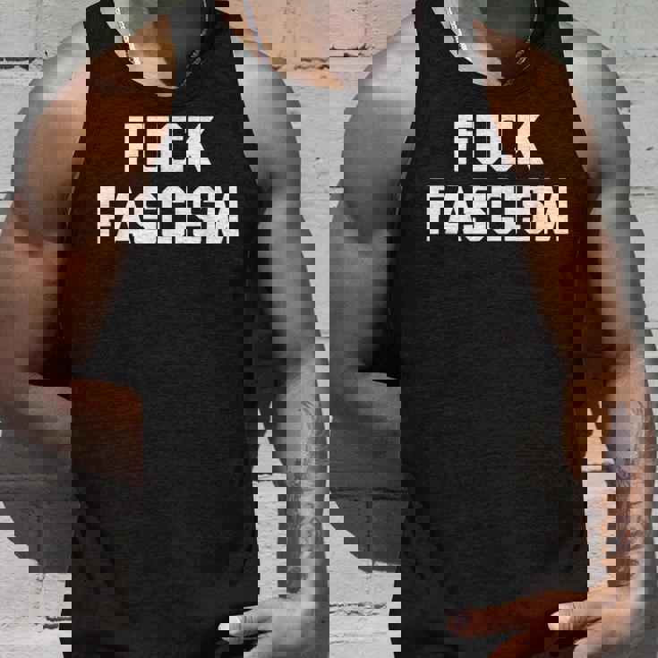 Fuck Fascism 面白い 言って クール ノベルティ 政治 タンクトップ 彼への贈り物