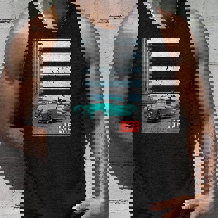 Life Picture Collection モデルと自動車 ／ エッフェル塔（1） タンクトップ 彼への贈り物