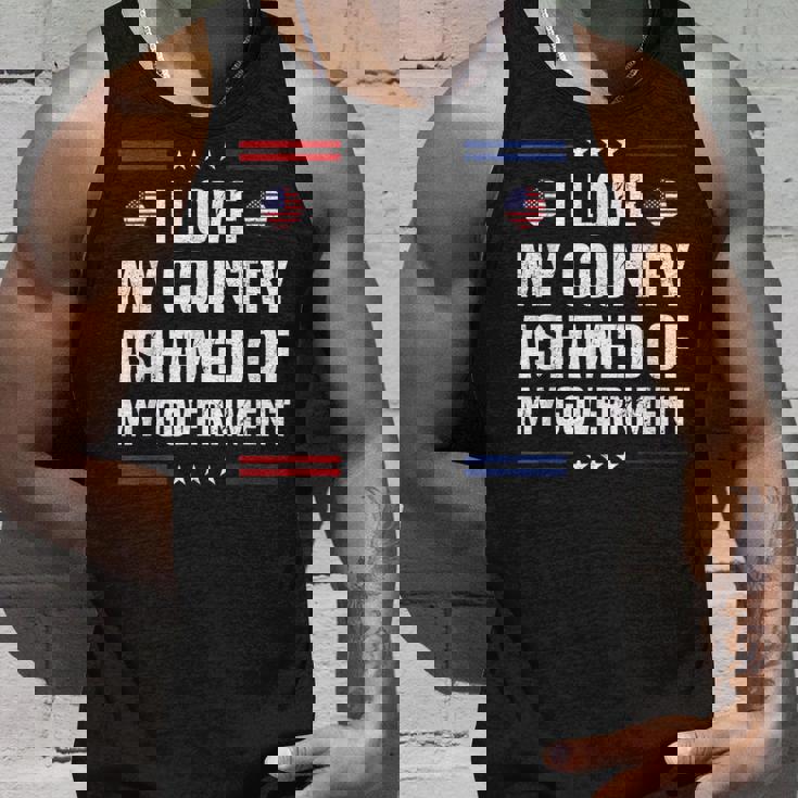 I Love My Country Ashamed Of My Government Usa 愛国的 タンクトップ 彼への贈り物