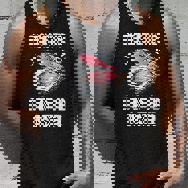 Moister Than An Oyster Meme I'm Moister Than An Oyster タンクトップ 彼への贈り物