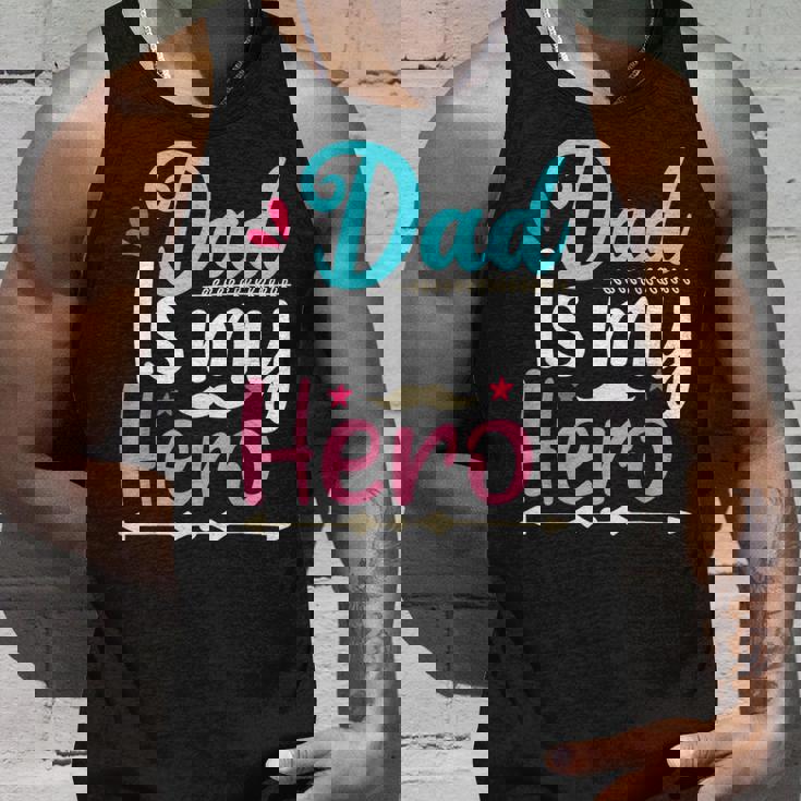 My Dad Is My Hero ギフト 父の日 クール キッズ シャツ メンズ レディース タンクトップ 彼への贈り物