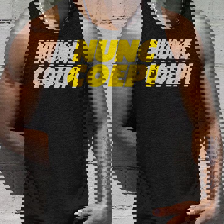 Nunc Coepi Now I Begin タンクトップ 彼への贈り物