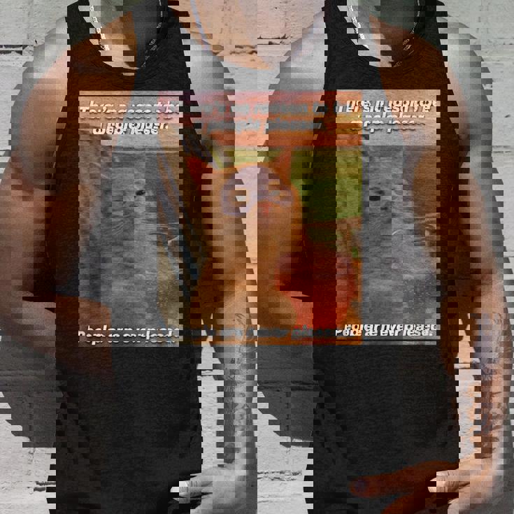 People Are Never Pleased Brainrot 猫ミーム 大学ユーモア タンクトップ 彼への贈り物