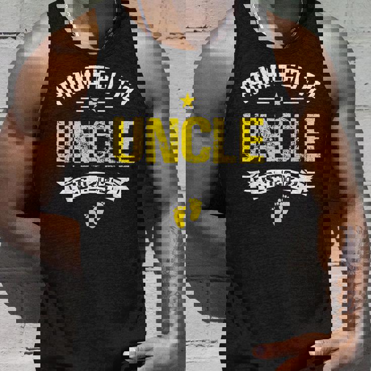 メンズ Promoted To Uncle Est 2027Oon To Be Dad タンクトップ 彼への贈り物