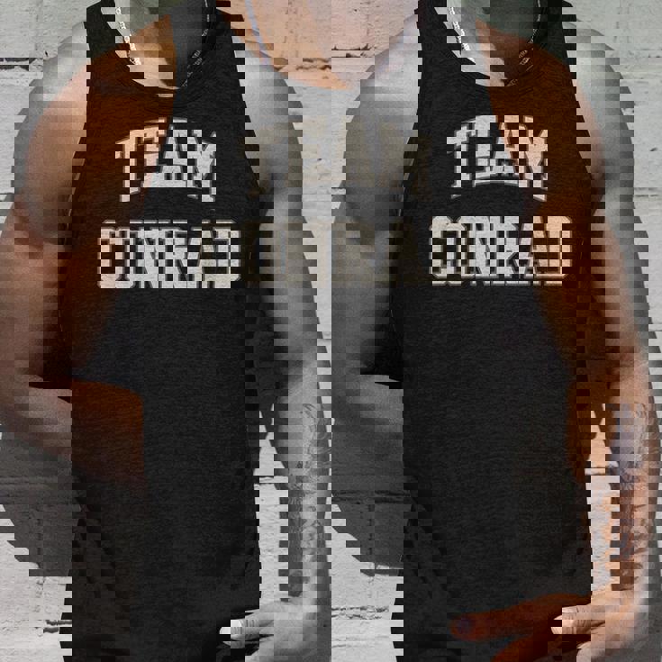 Team Conrad かわいいライバルグラフィック沿岸スタイル タンクトップ 彼への贈り物