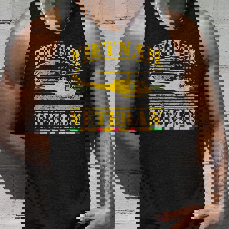 Vietnameteran Uh -1 Huey Helicopter Crew タンクトップ 彼への贈り物