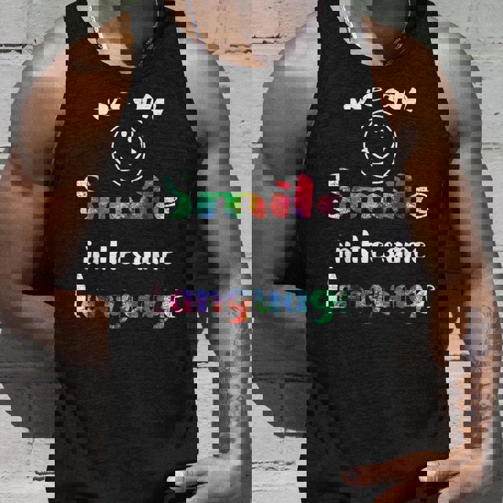 We Allmile In Theame Language かわいい 平等 スマイル タンクトップ 彼への贈り物