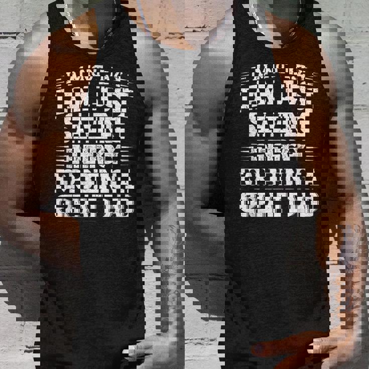 おかしな父の日「I Am Not Lazy I Am Justaving Energy」 タンクトップ 彼への贈り物