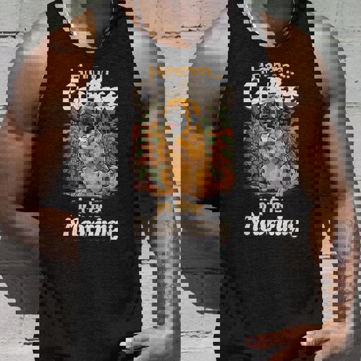 かわいいレオンベルガー犬と朝のコーヒー。 タンクトップ 彼への贈り物