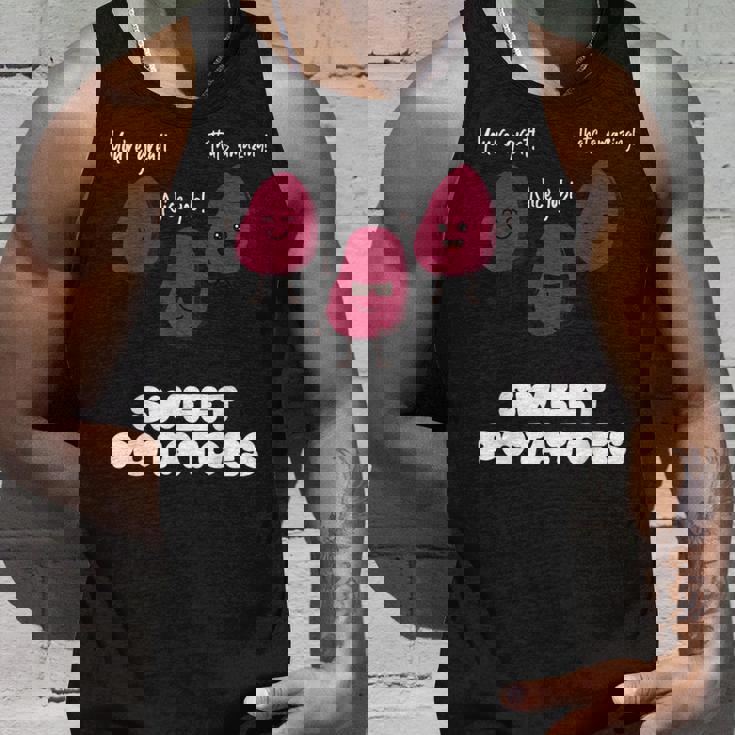 さつまいもを称賛する面白いさつまいもギャング タンクトップ 彼への贈り物