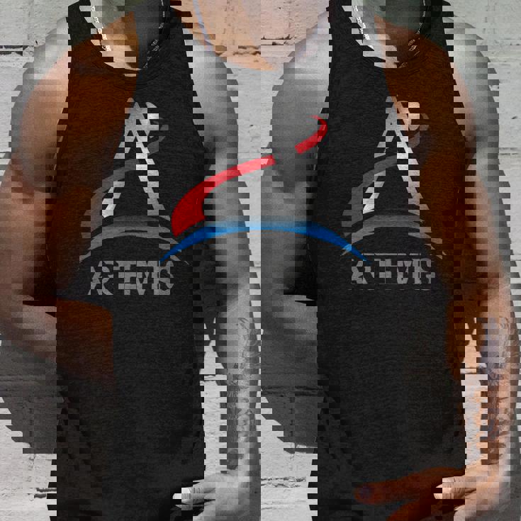 アルテミスのデザイン。 タンクトップ 彼への贈り物