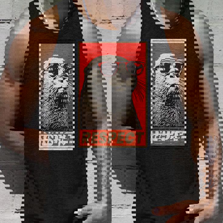 カワウソ 動物 リスペクト ヴィンテージ レトロ タンクトップ 彼への贈り物