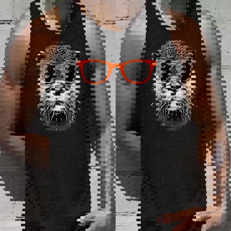 サングラスをかけたクールなカワウソのグラフィックアート 長袖tシャツ タンクトップ 彼への贈り物