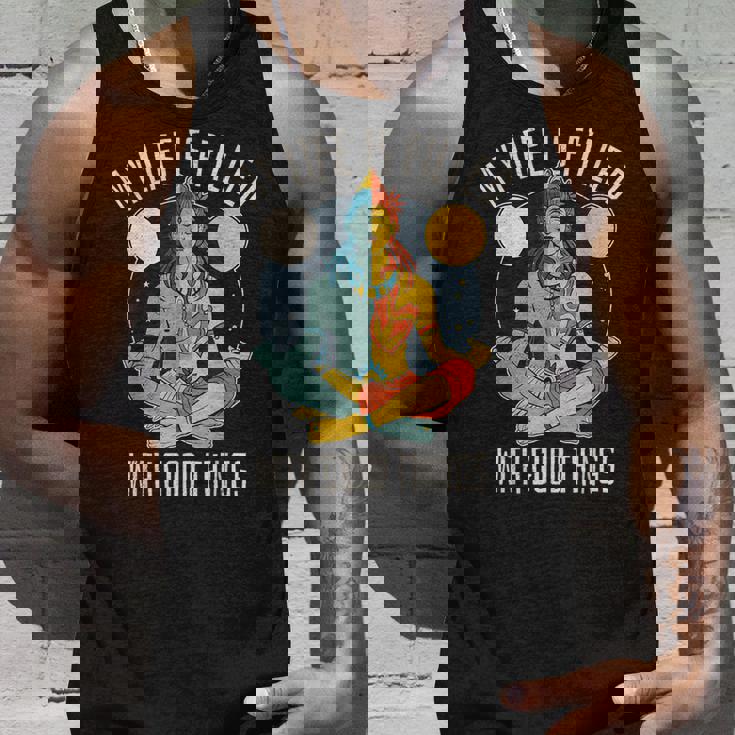 シヴァ。私の人生は良いことでいっぱいです。禅。ヨガ。 タンクトップ 彼への贈り物