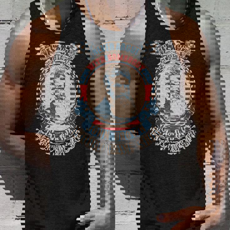 ジョン・ブラウンがヴィンテージを撃っただろう誰かと決して議論しないでください 長袖tシャツ タンクトップ 彼への贈り物