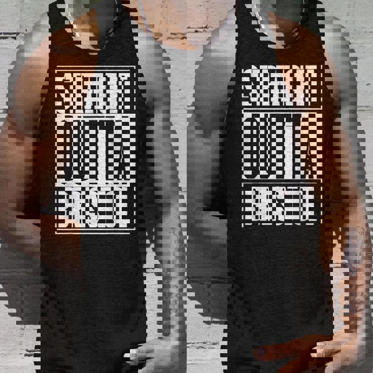 ストレイト・アウタ・ブリストル タンクトップ 彼への贈り物