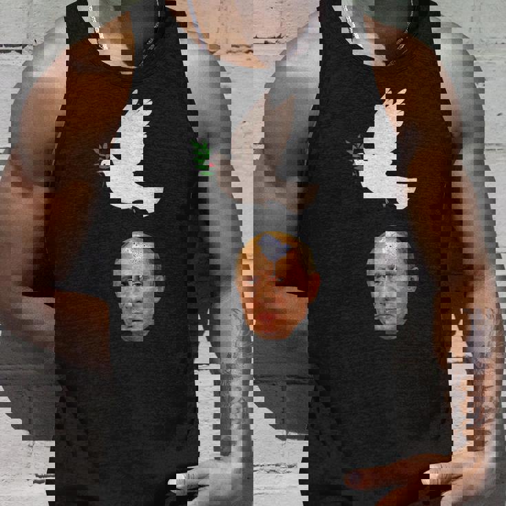 プーチンの頭に平和の鳩の糞、世界は平和を望んでいる タンクトップ 彼への贈り物