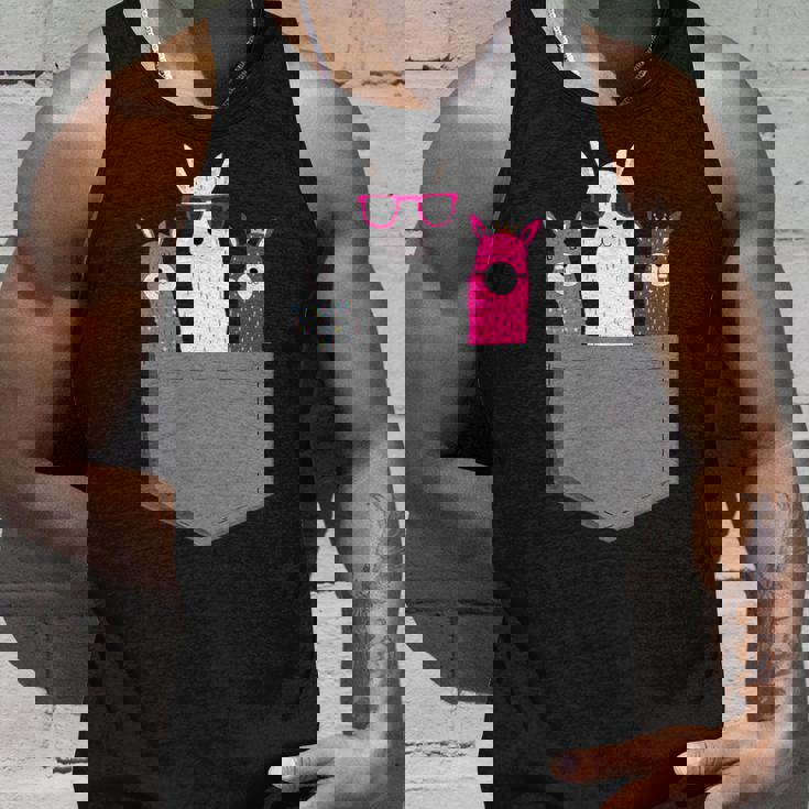 ポケット、アルパカ、ラマのアルパカ。 タンクトップ 彼への贈り物