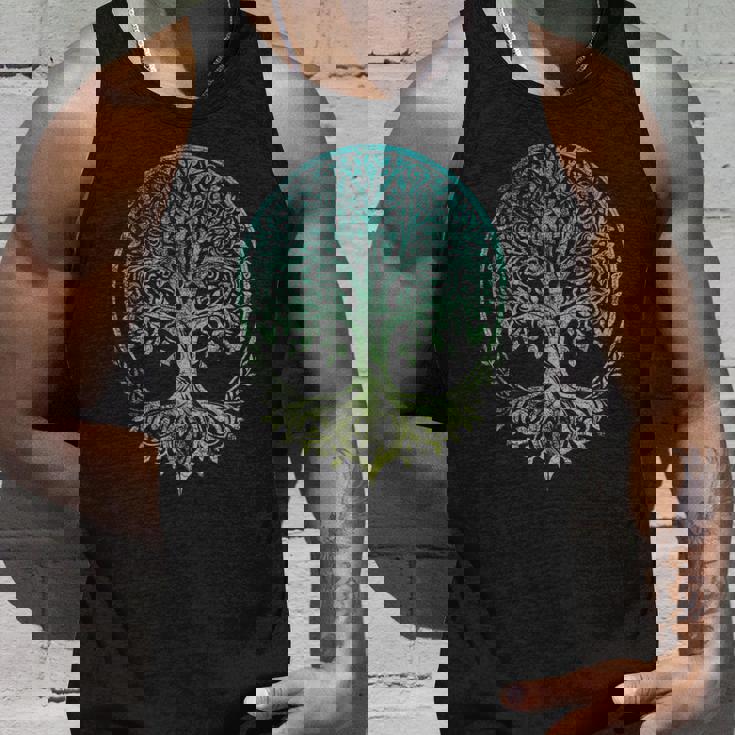 ユグドラシルの生命の木 バイキングの北欧のルーン文字の着用 タンクトップ 彼への贈り物