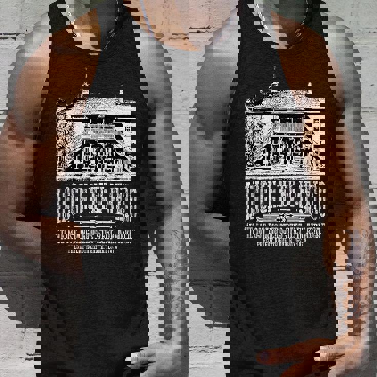 リンカーンニューメキシコ旧裁判所ビリー・ザ・キッド・エスケープス タンクトップ 彼への贈り物