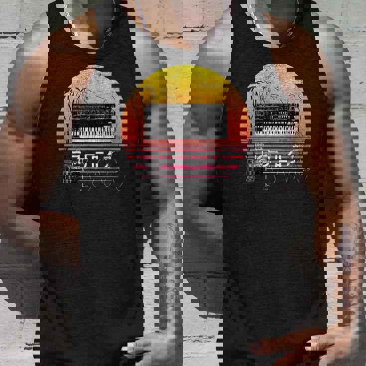 レトロ 80年代 日本風 シンスウェーブ アナログシンセサイザー タンクトップ 彼への贈り物