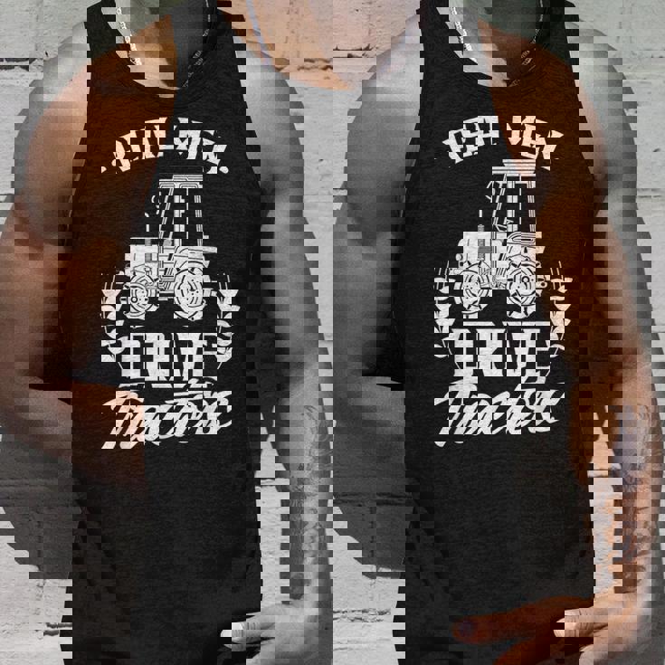 本物の男はトラクターを運転する 農作業 ランチ 農家 ファーム タンクトップ 彼への贈り物