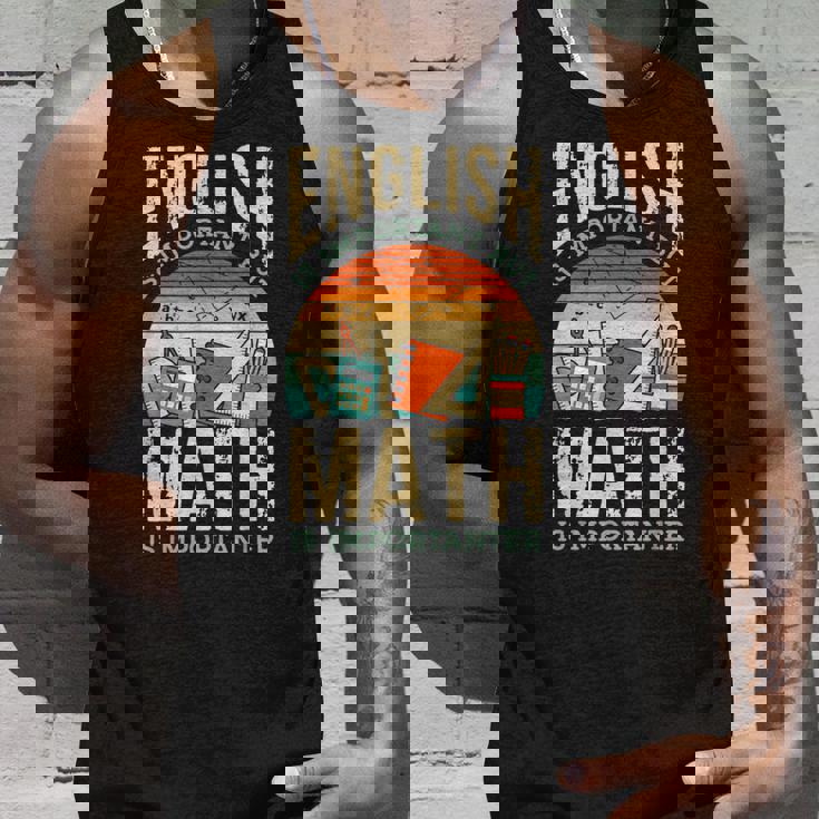 英語は大切だけど数学はもっと大事、数学ダジャレは面白い タンクトップ 彼への贈り物