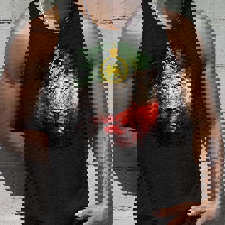 金色のライオンの頭が付いたイランの国旗。 タンクトップ 彼への贈り物