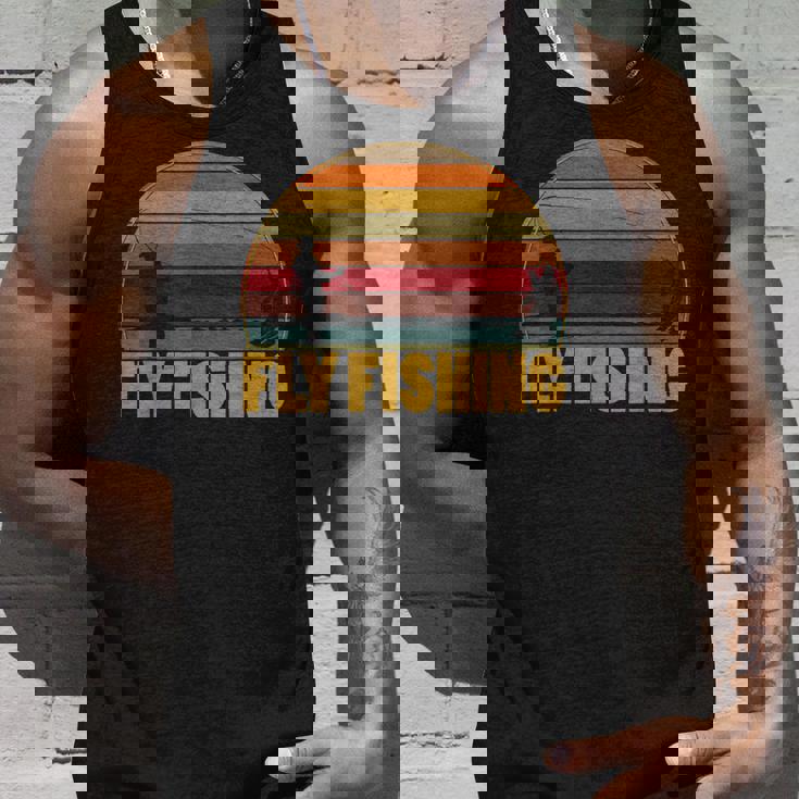 釣竿を使ったレトロなフライフィッシング フィッシャーマンフライフィッシング タンクトップ 彼への贈り物