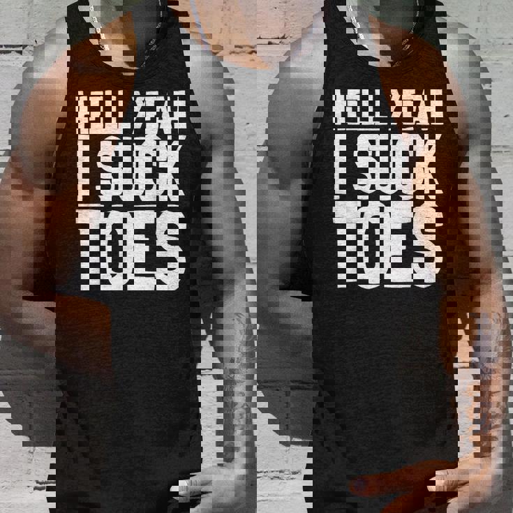 面白い足フェチ つま先を吸う ジョーク 地獄 Yeah Iuck Toes タンクトップ 彼への贈り物