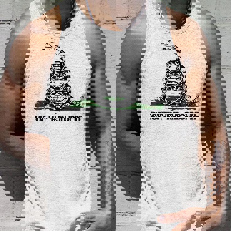 Don't Tread On Me 2Nd Amendment 愛国心が強いノベルティアイテム タンクトップ 彼への贈り物