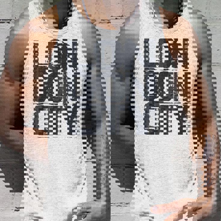 I Love London、クールでレトロなロンドンのファッショングラフィックデザイン。 タンクトップ 彼への贈り物