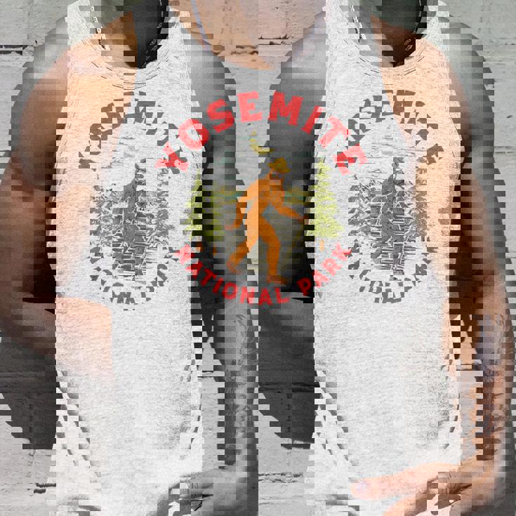 Yosemite National Park Ranger Bigfoot 80Sasquatch タンクトップ 彼への贈り物