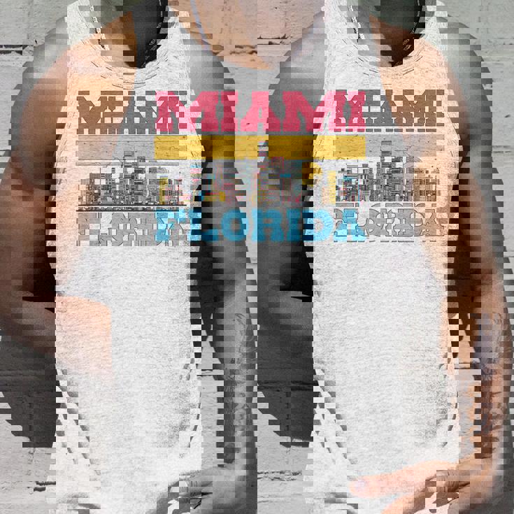 マイアミ フロリダ州 都市景観 お土産 モダン マイアミスカイライン タンクトップ 彼への贈り物