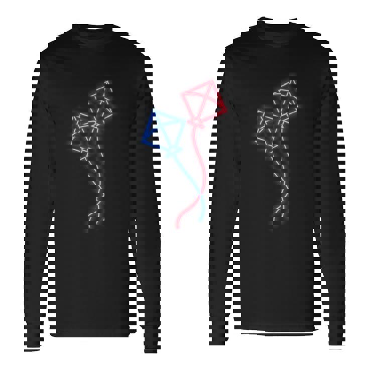 カイト フライング カイト ライディング ザ ウィンド カイト フライング プロフェッショナル 長袖Tシャツ ギフトのアイデア