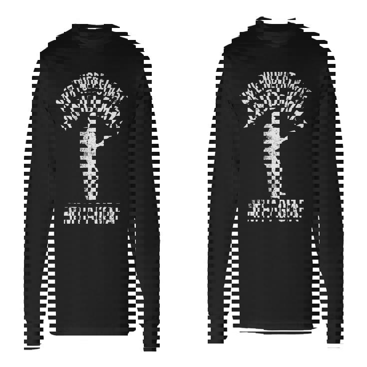 ギターで老人を過小評価しないでください面白い引用 長袖tシャツ 長袖Tシャツ